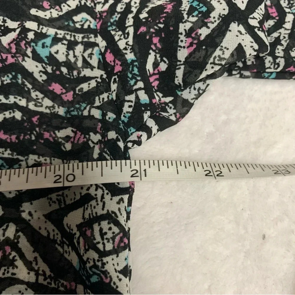 Panhandle multicolored open front long kimono style cover size s/m but is roomy - Picture 5 of 7